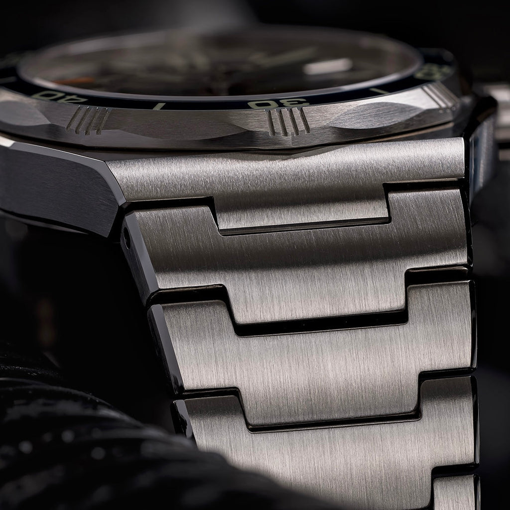 Ocean Crawler Bolt | Electric Reef — Damselfish | Limited Edition